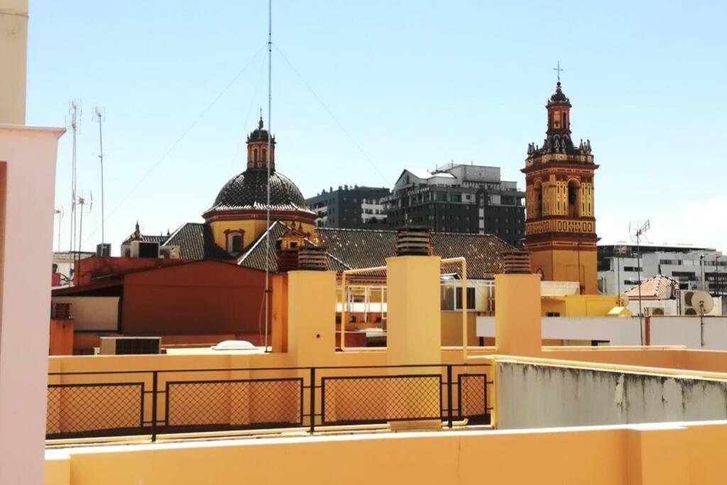 Appartamento El Patio De San Bernardo Siviglia Esterno foto